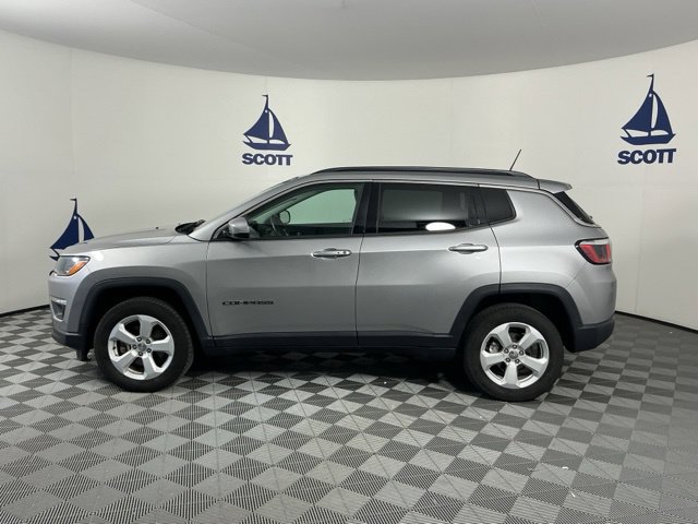 Used 2019 Jeep Compass Latitude AWD/4WD image 4