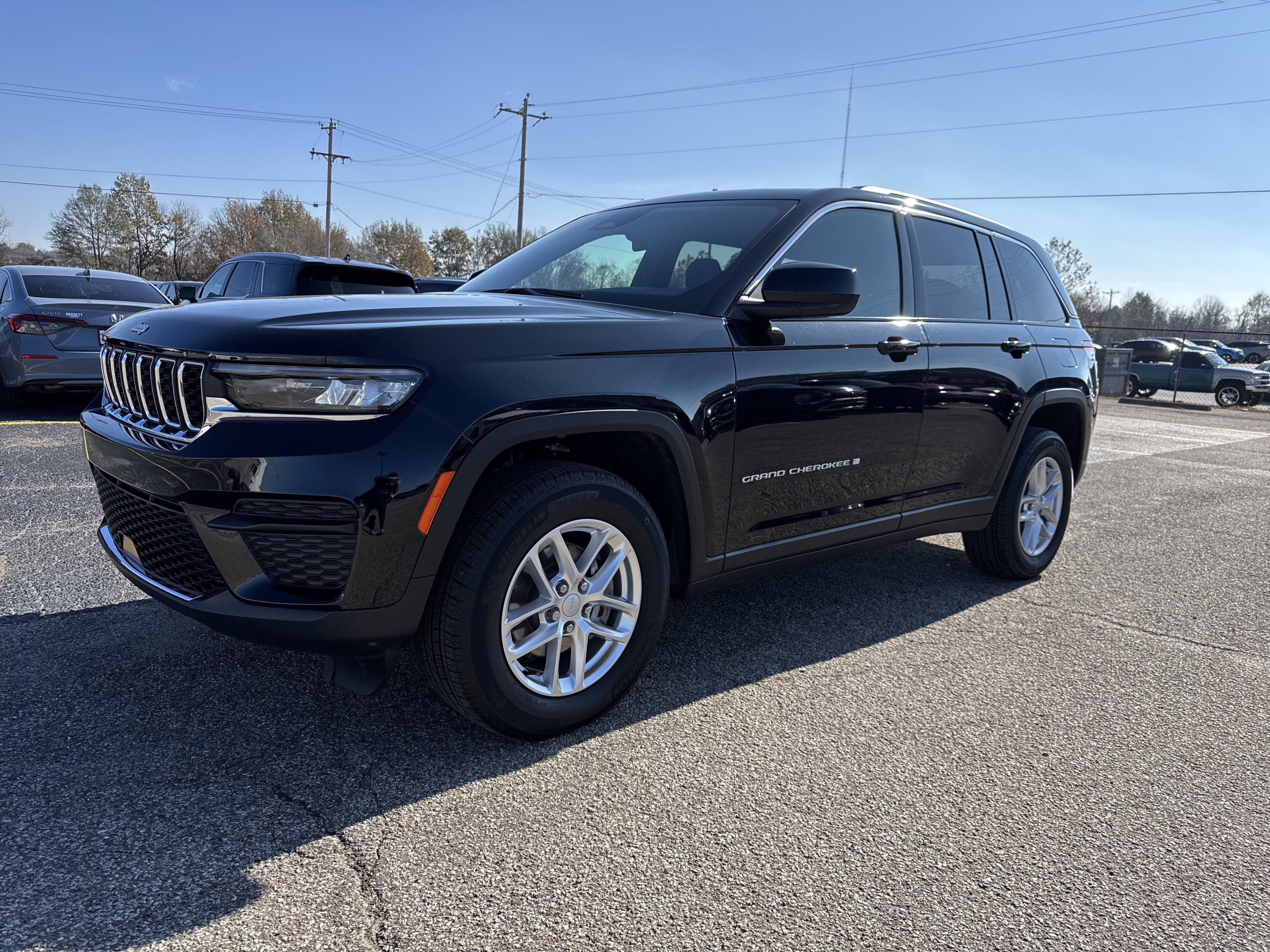 Used 2025 Jeep Grand Cherokee Laredo X w/ Luxury Tech Group I