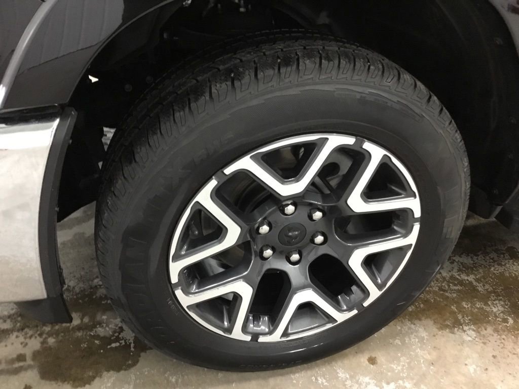 Used 2025 RAM 1500 Laramie AWD/4WD image 4