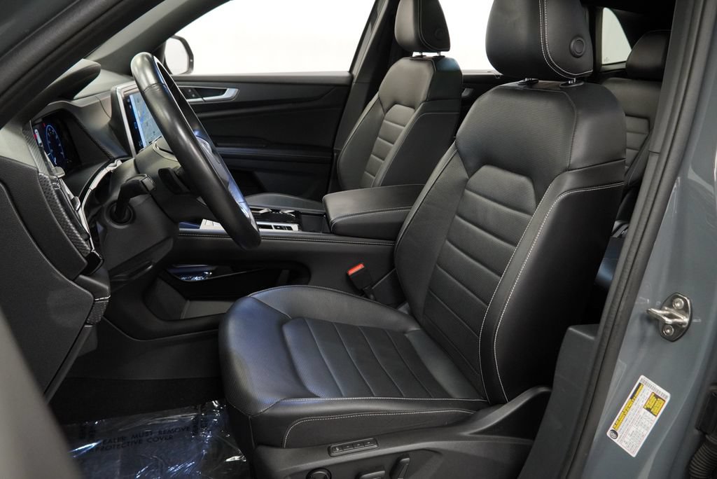 Used 2024 Volkswagen Atlas Cross Sport SEL R-Line AWD/4WD image 10