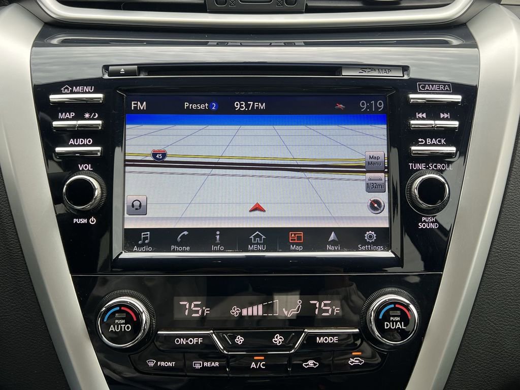 Used 2017 Nissan Murano Platinum w/ Platinum Technology Package FWD image 18