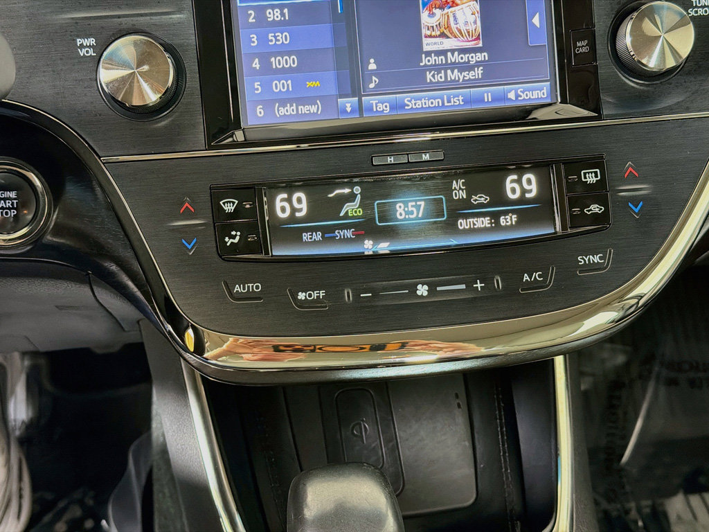 Used 2018 Toyota Avalon Limited w/ All Weather Liner Package FWD image 42