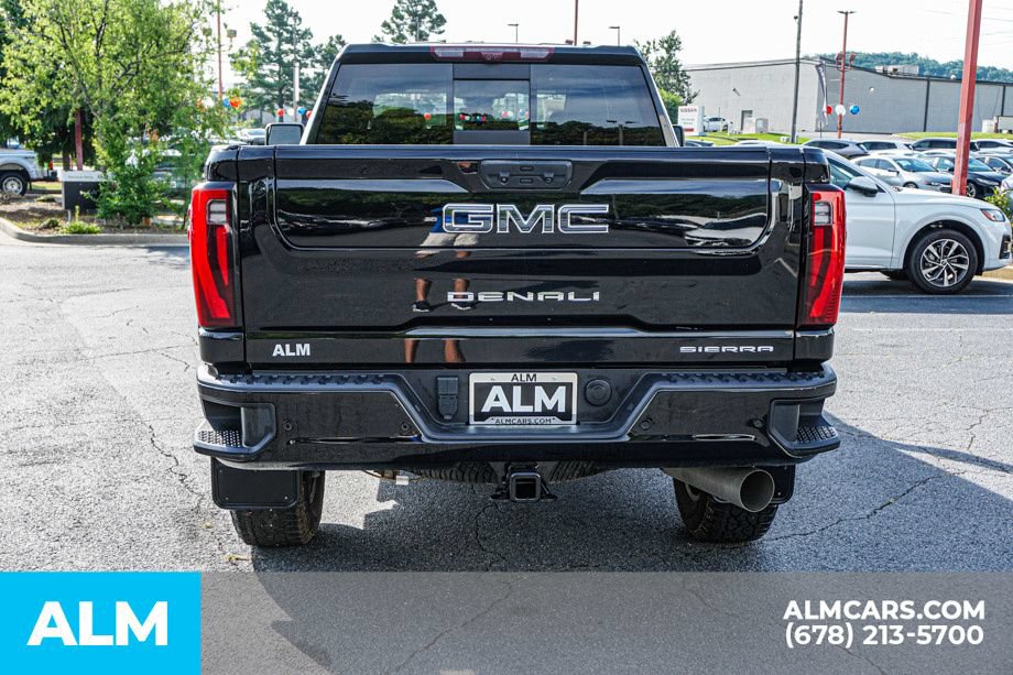 Used 2024 GMC Sierra 3500 Denali Ultimate AWD/4WD image 10