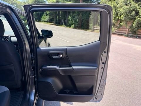 Used 2023 Toyota Tacoma TRD Sport AWD/4WD image 25