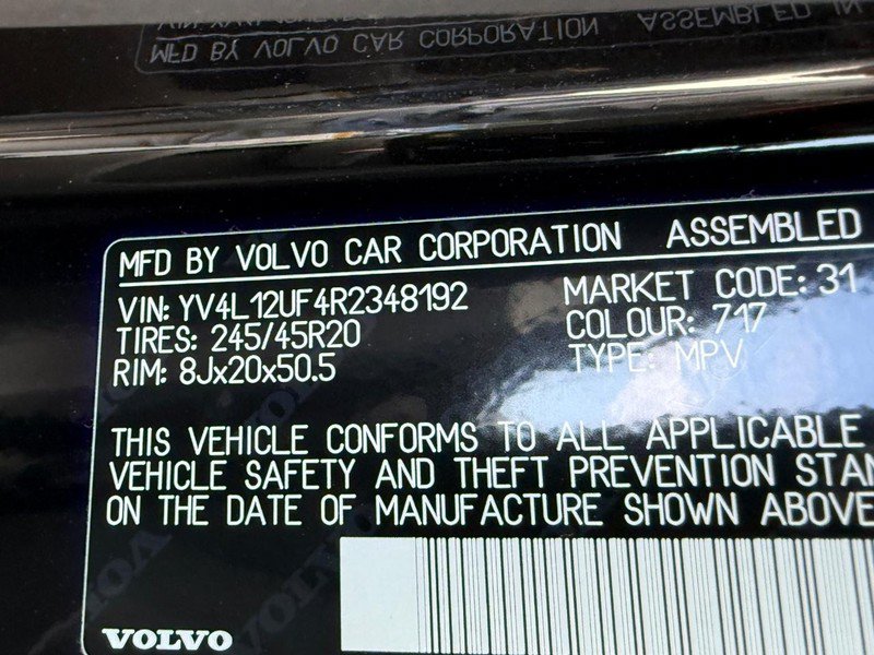 Used 2024 Volvo XC40 B5 Ultimate w/ Protection Package Premier AWD/4WD image 24