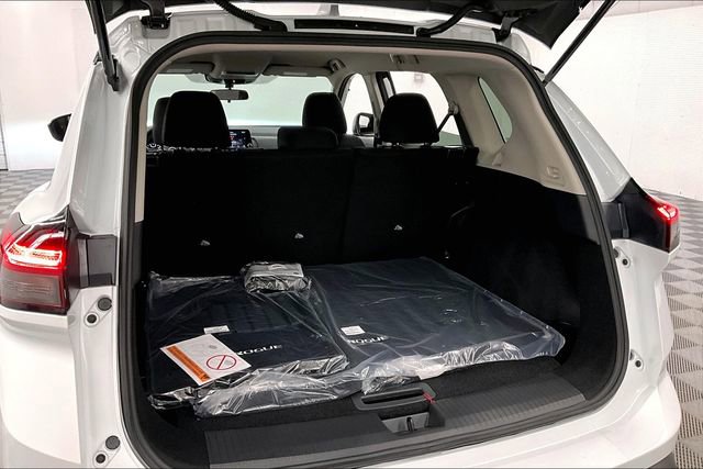 New 2025 Nissan Rogue S image 36