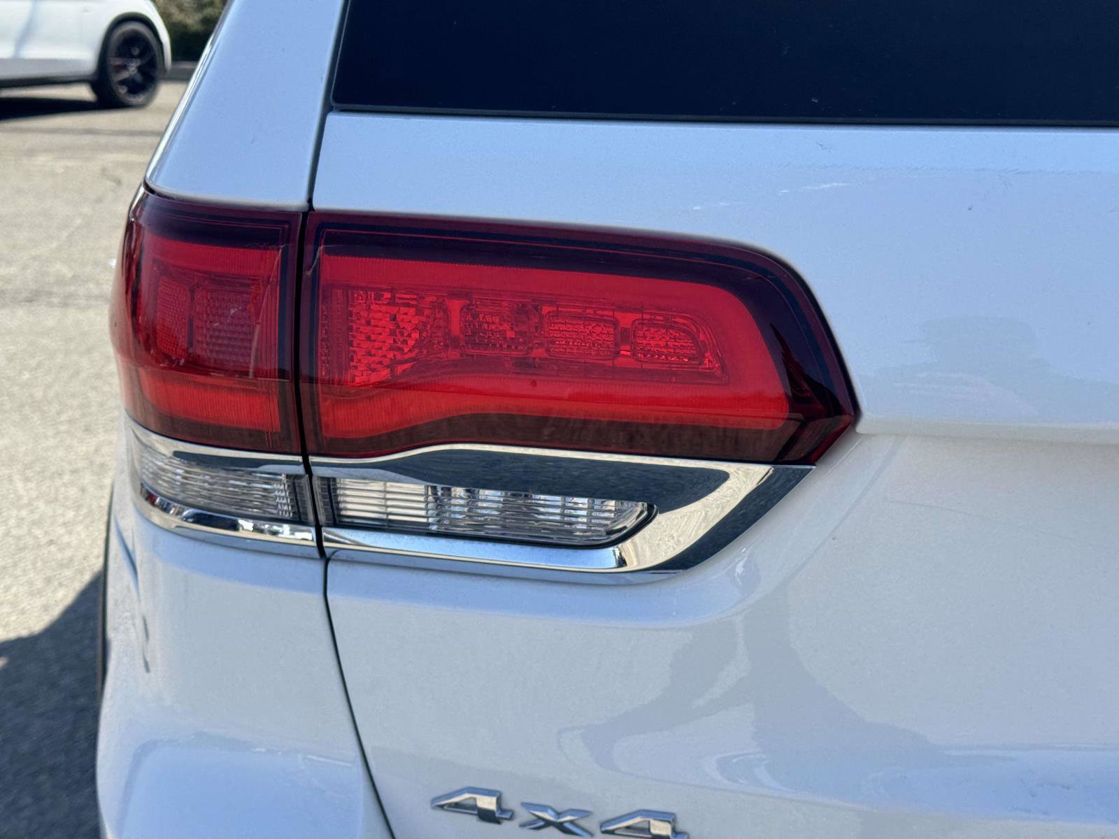 Used 2021 Jeep Grand Cherokee Limited AWD/4WD image 9