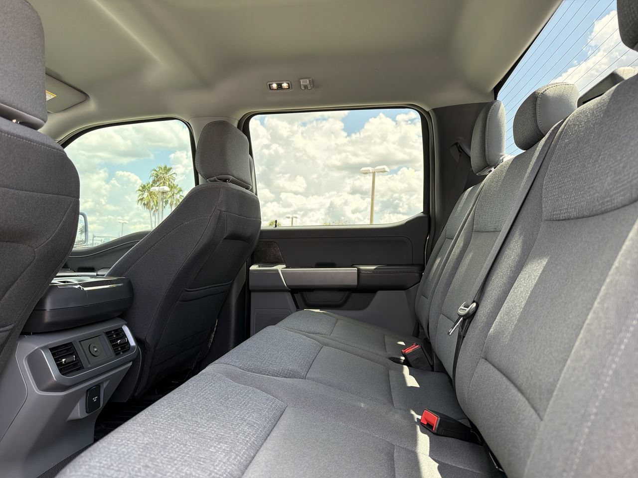Used 2025 Ford F150 Lightning XLT AWD/4WD image 16
