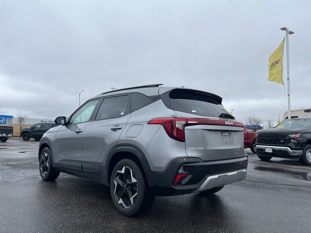 Used 2025 Kia Seltos S image 6