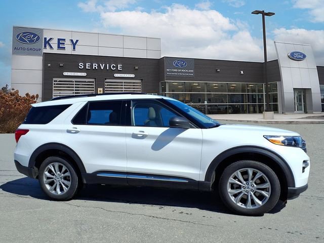 Used 2023 Ford Explorer XLT w/ Equipment Group 202A image 4