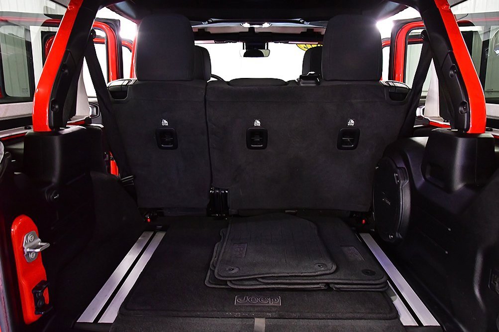 Used 2022 Jeep Wrangler Unlimited Sahara w/ Dual Top Group image 28