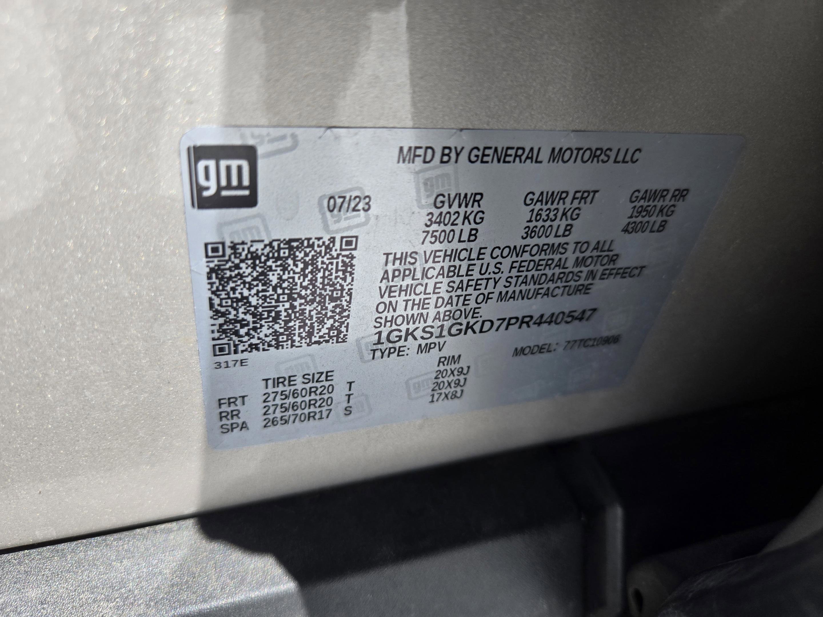 Used 2023 GMC Yukon XL SLT w/ SLT Luxury Package RWD image 14