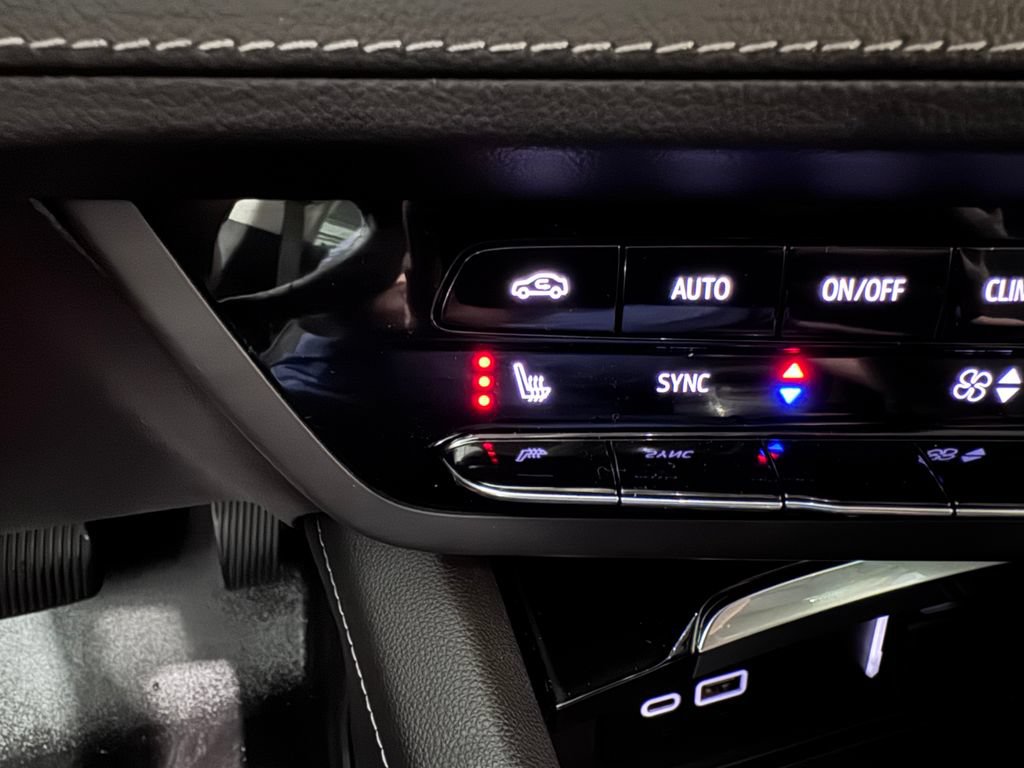 Certified 2023 Buick Envision Essence AWD/4WD image 19