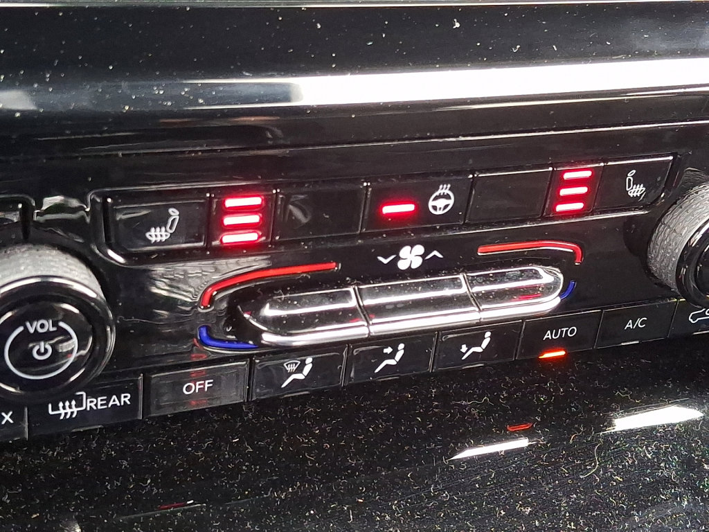 Certified 2023 Jeep Grand Cherokee Altitude AWD/4WD image 29