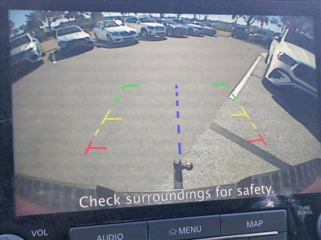 Used 2021 Nissan Titan SV w/ SV Convenience Package image 14