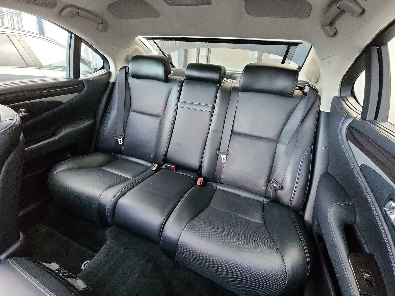 Used 2015 Lexus LS 460 image 25