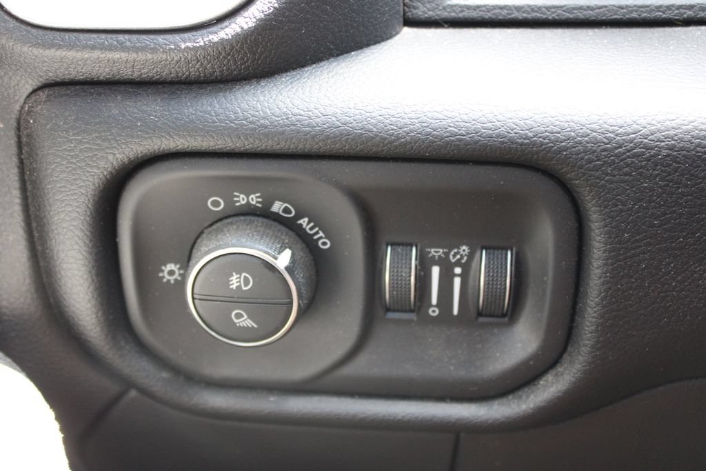 Used 2020 RAM 2500 Big Horn w/ Level 2 Equipment Group AWD/4WD image 29