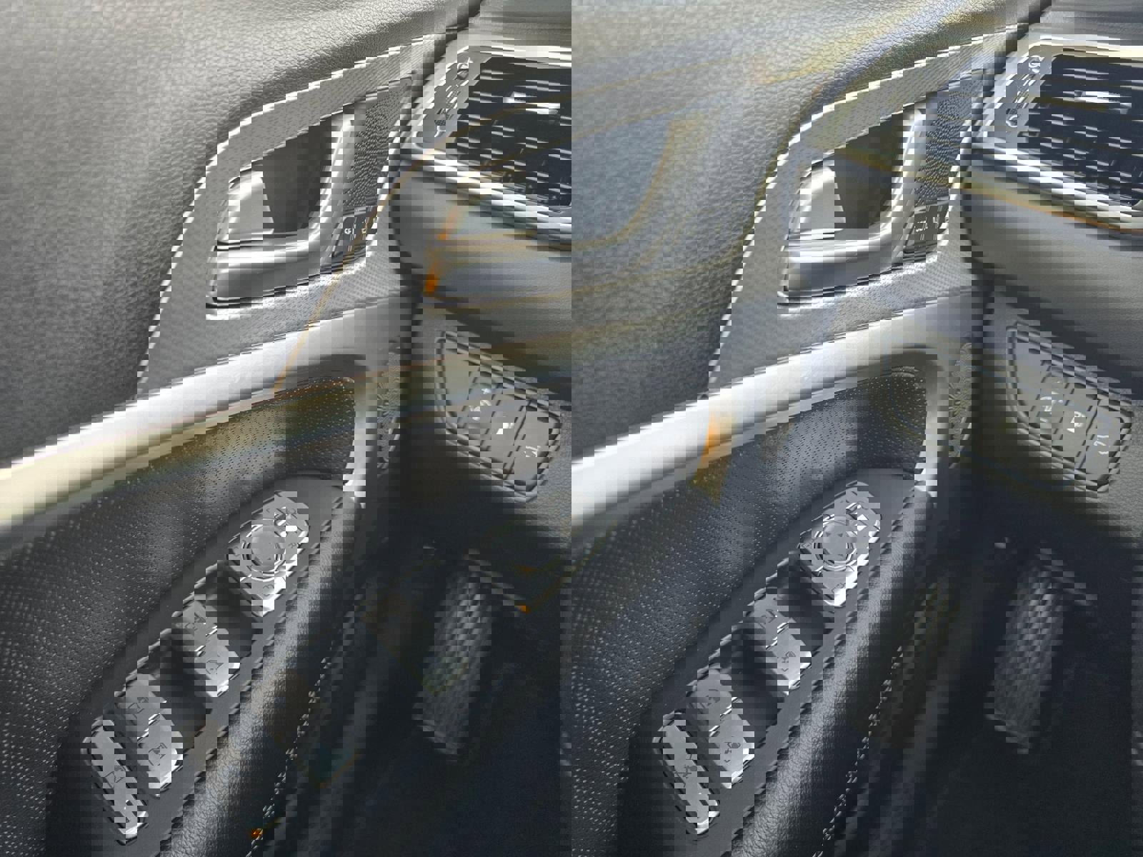 Used 2022 Genesis G70 2.0T w/ Prestige Package image 22