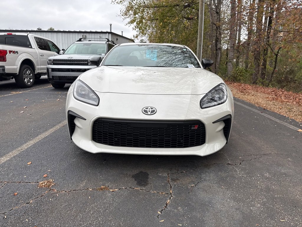 Used 2024 Toyota GR86 Premium image 2