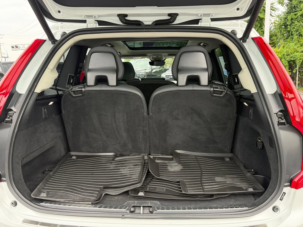 Used 2023 Volvo XC90 B6 Plus w/ Protection Package Premier AWD/4WD image 17