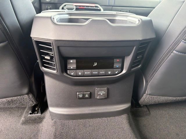 Used 2024 Toyota Sequoia Platinum AWD/4WD image 20