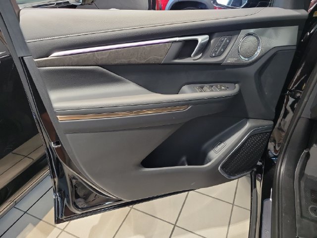 New 2026 Buick Enclave Avenir w/ Super Cruise Package FWD image 19
