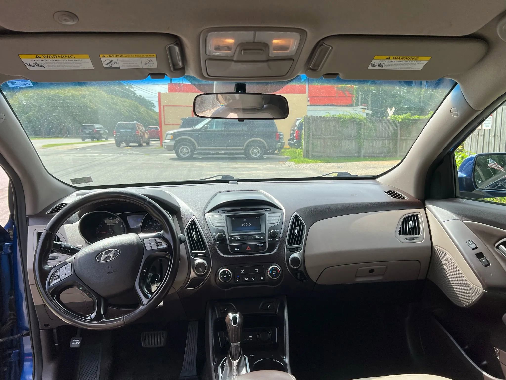 Used 2015 Hyundai Tucson SE image 17