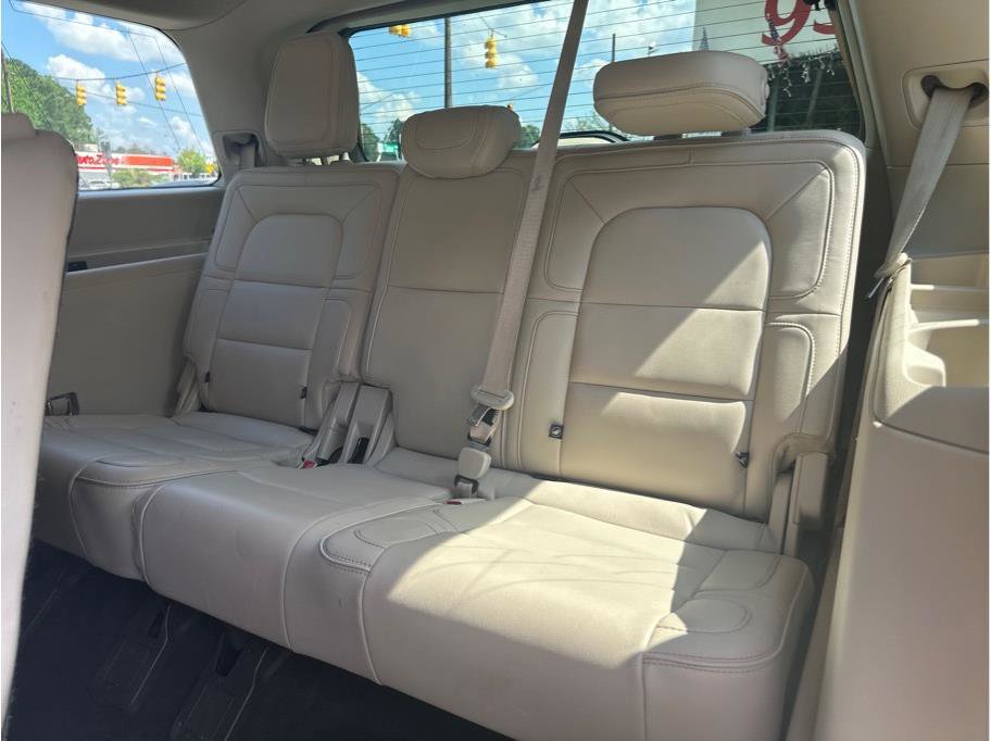 Used 2018 Lincoln Navigator Reserve w/ Technology Package image 9