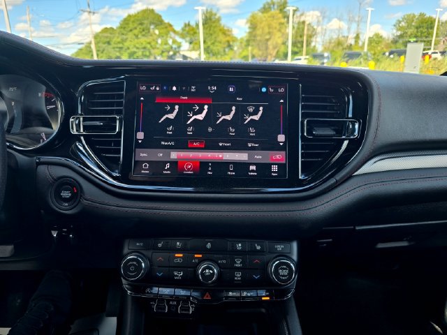 Used 2023 Dodge Durango GT AWD/4WD image 25