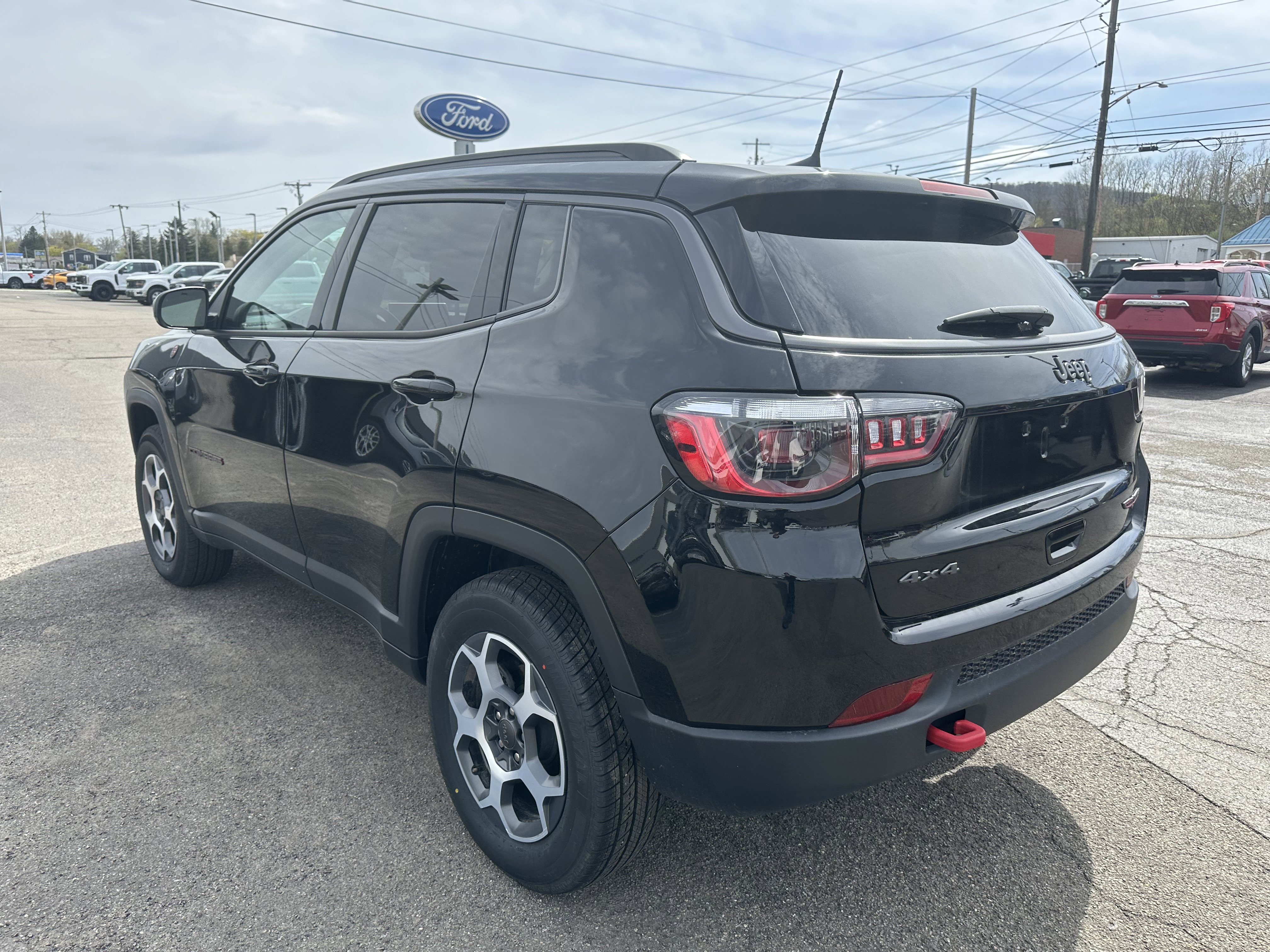 Used 2022 Jeep Compass Trailhawk w/ Trailhawk Convenience Group image 5