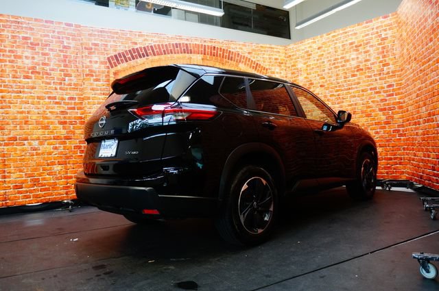 Certified 2024 Nissan Rogue SV AWD/4WD image 7