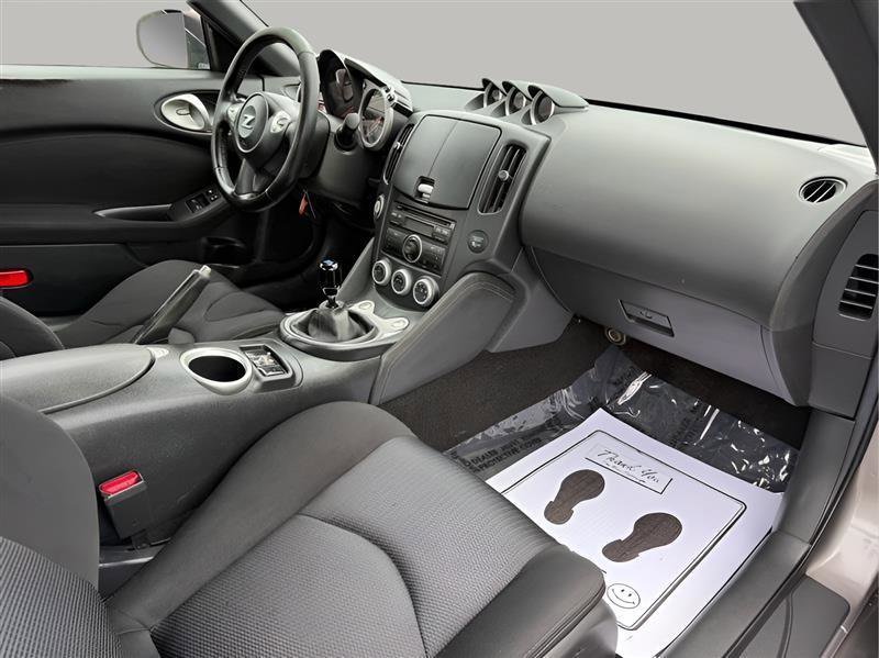 Used 2009 Nissan 370Z Coupe w/ Sport Pkg RWD image 20