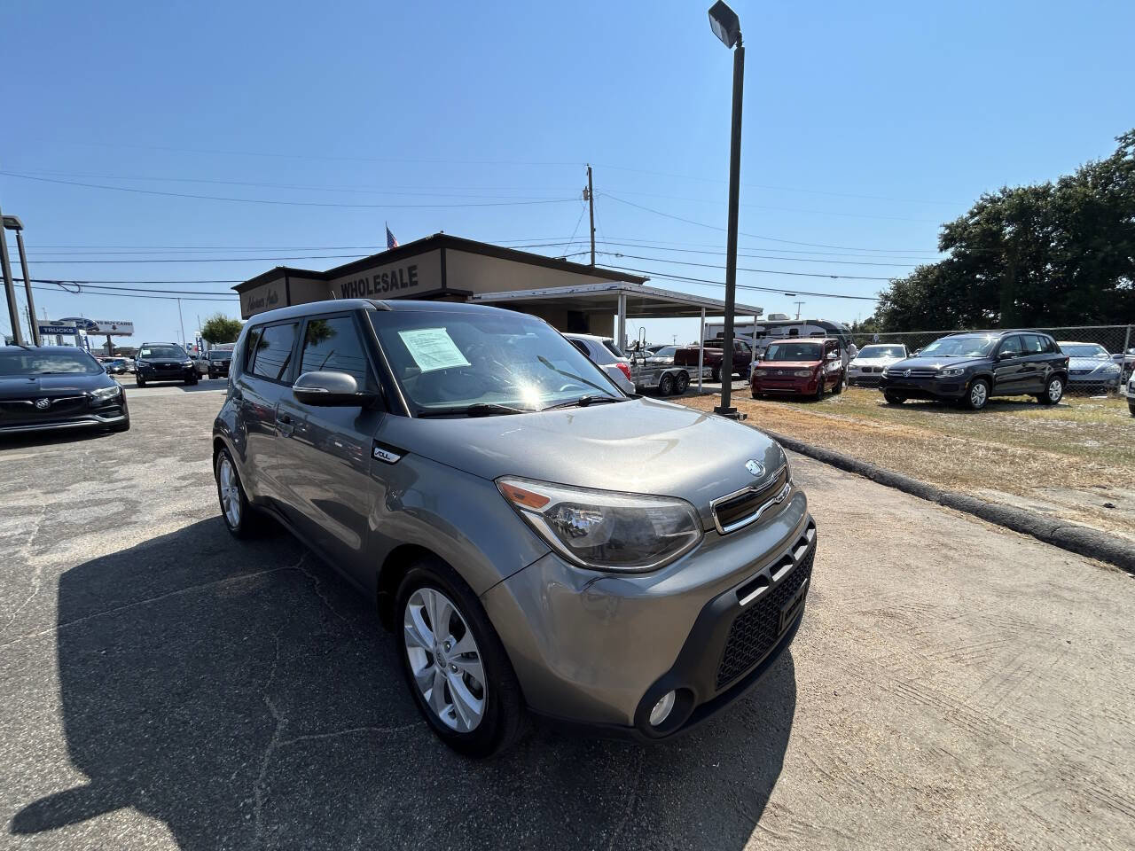 Used 2014 Kia Soul + image 2
