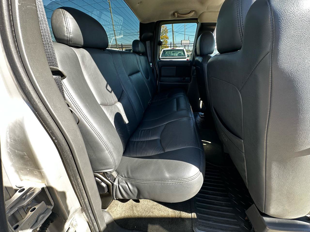 Used 2004 GMC Sierra 1500 SLE w/ Safe And Sound Package RWD image 32
