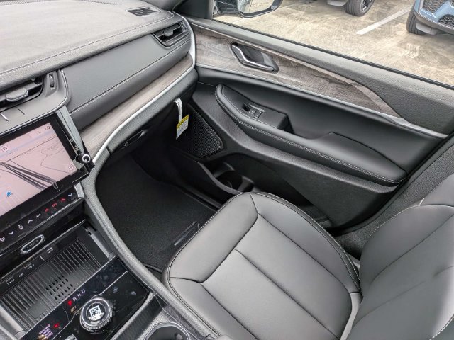 New 2027 Jeep Grand Cherokee L Limited w/ Limited Altitude Package AWD/4WD image 24