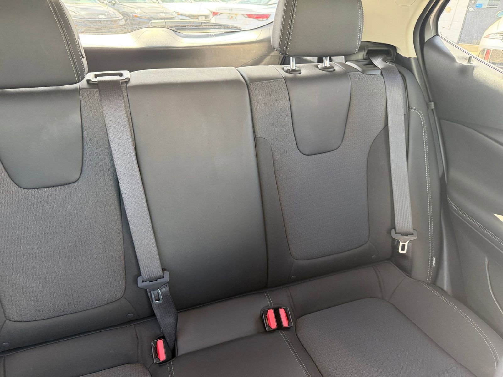 Used 2025 Buick Encore GX Preferred image 36