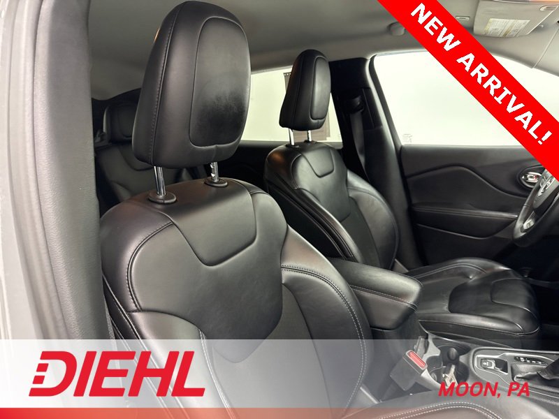 Used 2019 Jeep Cherokee Latitude Plus w/ Cold Weather Group image 10