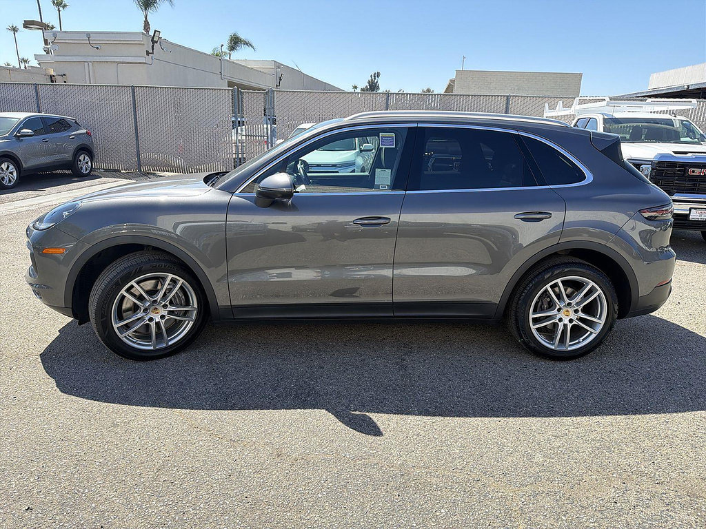 Used 2023 Porsche Cayenne AWD/4WD image 8
