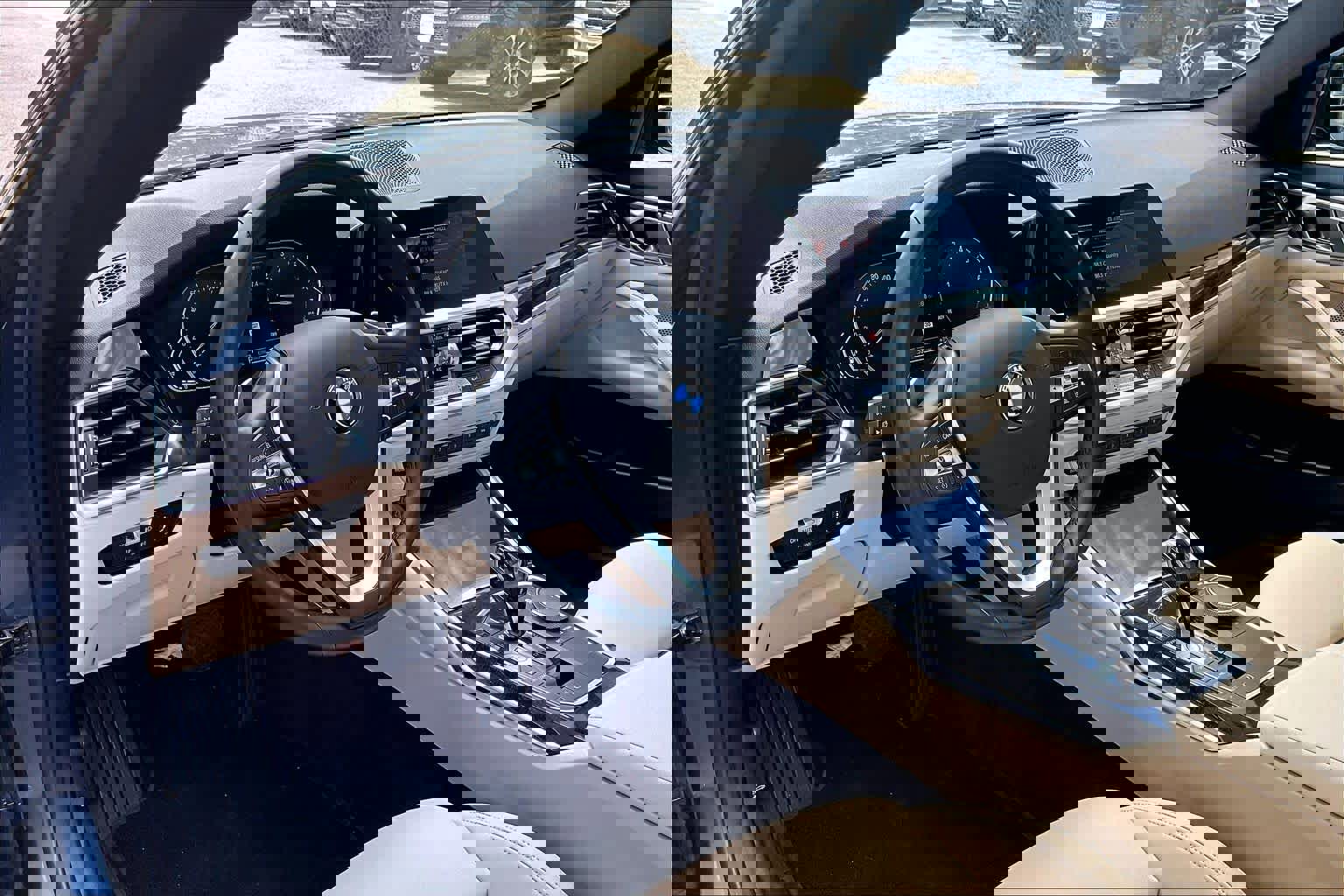 Used 2021 BMW 430i Coupe w/ Convenience Package image 21