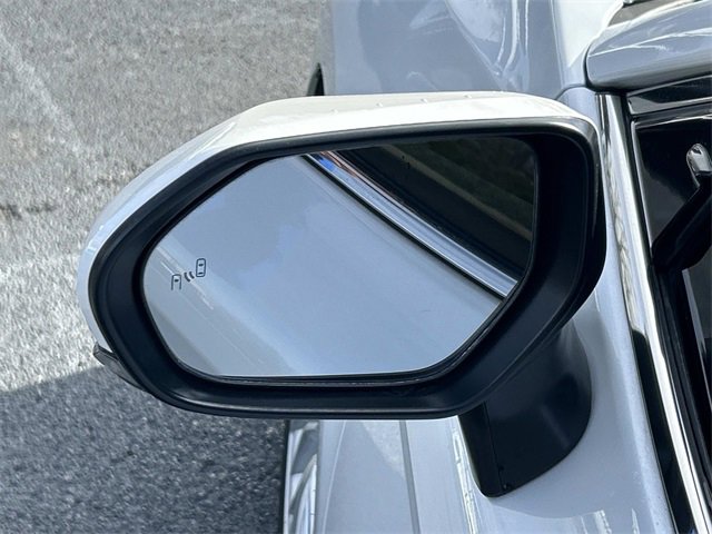 Used 2018 Toyota Camry XLE image 14