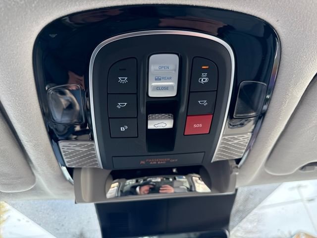 Used 2025 Hyundai Palisade Calligraphy image 44