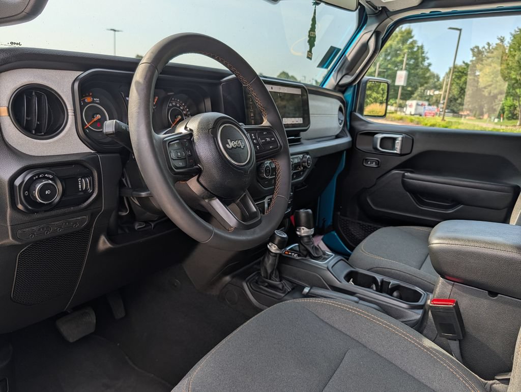 Used 2024 Jeep Wrangler Sport AWD/4WD image 10