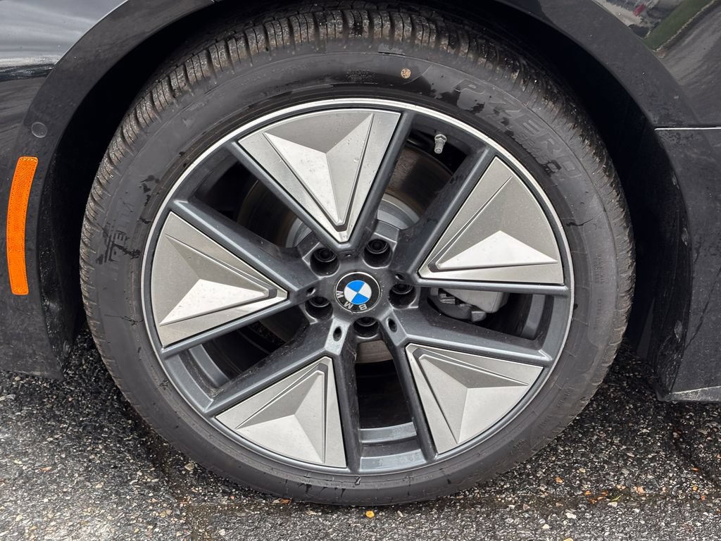 Used 2026 BMW i4 eDrive40 w/ Premium Package RWD image 9