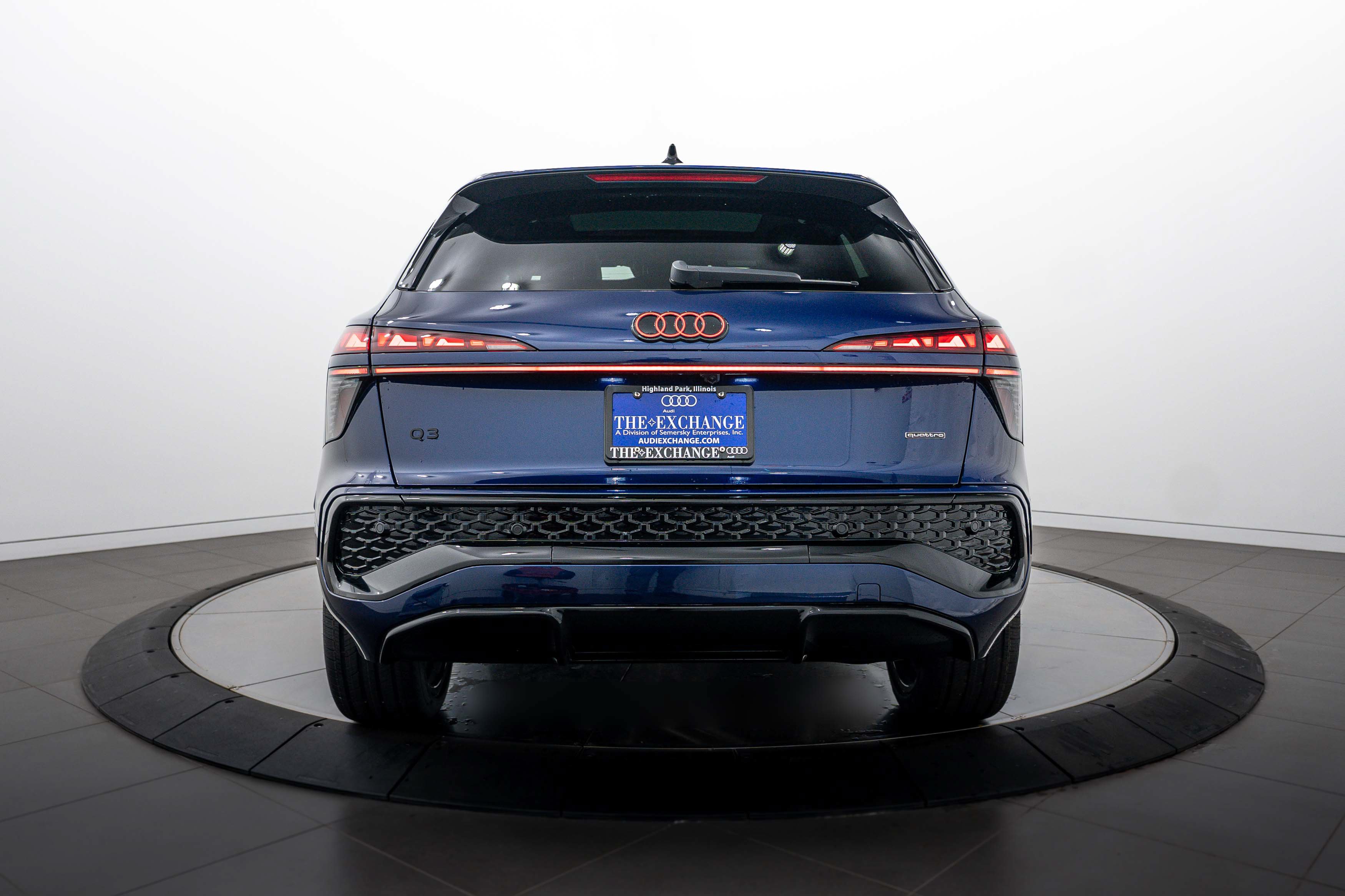 New 2026 Audi Q3 quattro 2.0T AWD/4WD image 20