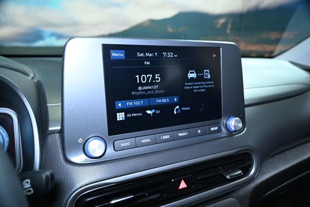 Used 2023 Hyundai Kona SE image 33