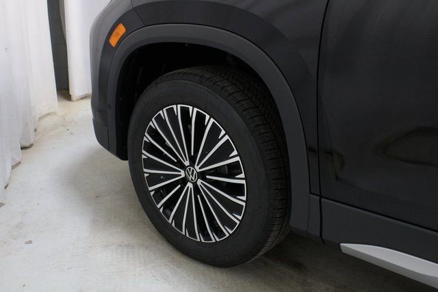 New 2026 Volkswagen Tiguan S image 28