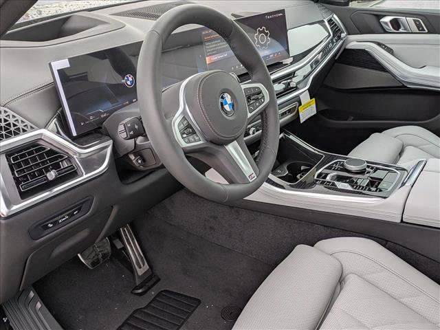 Used 2026 BMW X5 xDrive40i w/ M Sport Package AWD/4WD image 3