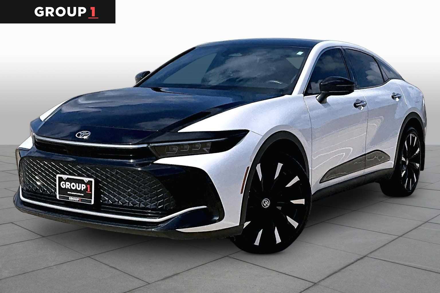 Used 2024 Toyota Crown Platinum