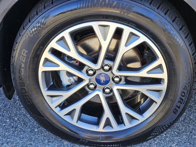 Used 2020 Ford Escape SEL image 10