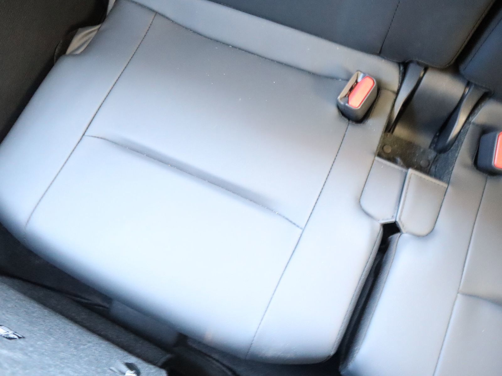 Used 2025 Mitsubishi Outlander AWD image 50